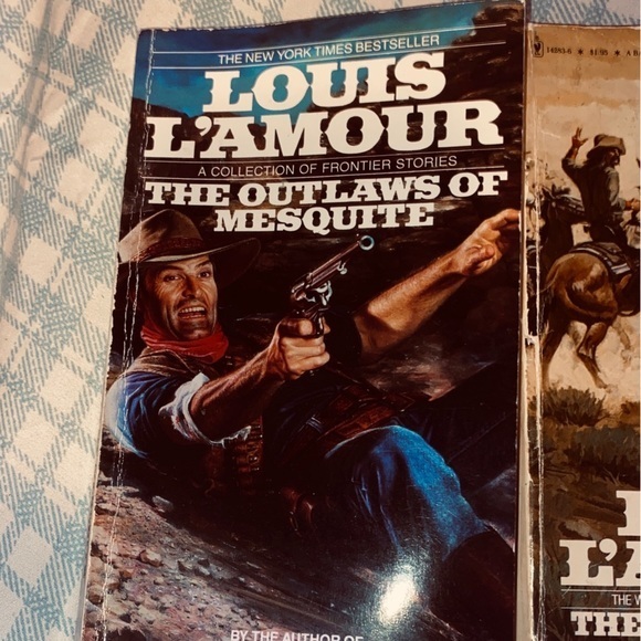 Used paper back book  Louis L’Amour novels 3 books​ paper back western books - Picture 2 of 3